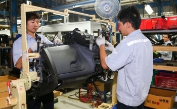 Công nghiệp hỗ trợ 'chuyển mình' đón 'sóng' FDI - Kỳ III