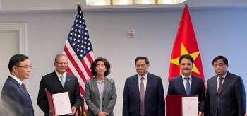 Trao Giấy chứng nhận đầu tư, đăng ký doanh nghiệp cho Dự án Kho cảng LNG Sơn Mỹ