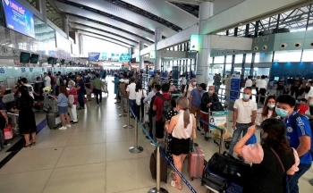 Giá vé máy bay đến nhiều địa điểm du lịch trong dịp Hè tăng cao