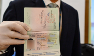 Chính sách hiệu lực từ tháng 8: Hộ chiếu gắn chip, bỏ nhiều chứng chỉ