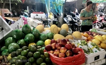 Thị trường hoa quả trái cây giá ‘mềm’ phục vụ người tiêu dùng