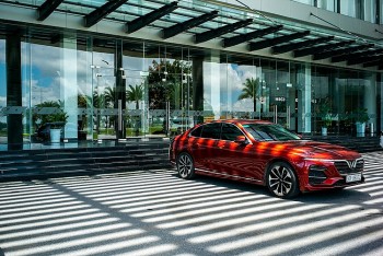 VinFast chính thức dừng kinh doanh xe ô tô chạy xăng