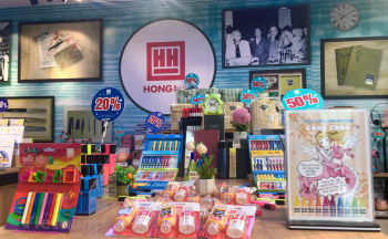 Nhiều nhà sách tặng ưu đãi đồ dùng học tập trước thềm năm học mới