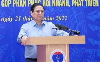 Thủ tướng Chính phủ: Tính đúng, tính đủ giá dịch vụ y tế, giảm chi tiền túi của người dân, đặt tính mạng, sức khỏe của nhân dân lên trên hết