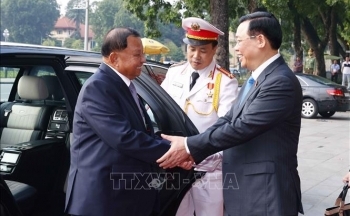 Chủ tịch Quốc hội Vương Đình Huệ đón, hội đàm với Chủ tịch Thượng viện Campuchia