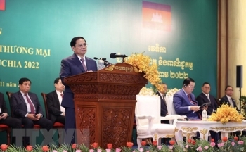Thủ tướng dự Diễn đàn xúc tiến đầu tư và thương mại Việt Nam - Campuchia