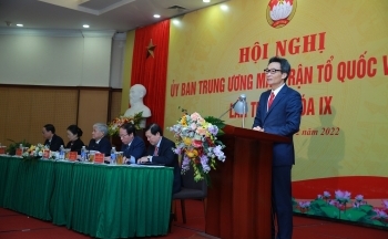 Phó Thủ tướng: Nghiên cứu hỗ trợ cho người lao động phải nghỉ việc, giãn việc dài ngày