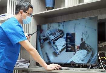 Bộ đàm, an toàn và hiệu quả cho bác sĩ chống dịch