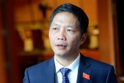 Bộ trưởng Trần Tuấn Anh trả lời báo chí bên lề Hội nghị Bộ trưởng kinh tế ASEAN hẹp lần thứ 23 tại Philippines