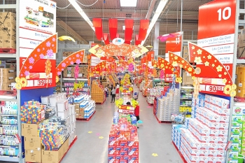 Mùng 2 Tết, thị trường hàng hoá dần sôi động