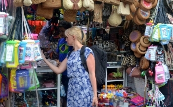 Du lịch phải luôn luôn gắn liền với thương mại và dịch vụ