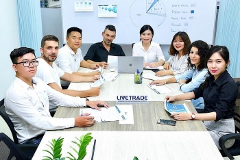 CEO Le Pham: Doanh nghiệp Việt cần chủ động biến khó khăn thành cơ hội chuyển đổi số