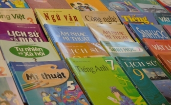 Tăng giá sách giáo khoa: Bộ Giáo dục và Đào tạo phải tính đúng, tính đủ
