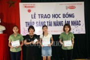 Trao học bổng \