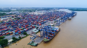 Tạo điều kiện về thời gian làm việc cho lao động tại cảng Cát Lái