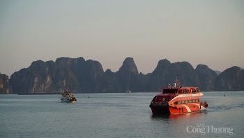 Quảng Ninh mở lại các hoạt động kinh doanh có điều kiện từ 11/3