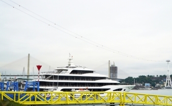 Hạ Long tạo điểm nhấn du lịch với 