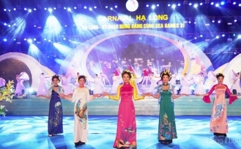 Ấn tượng đêm Carnaval Hạ Long 2022 rực rỡ sắc màu