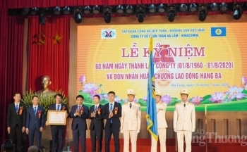 Công ty CP Than Hà Lầm đón nhận Huân chương Lao động hạng Ba trong lễ kỷ niệm 60 năm ngày thành lập