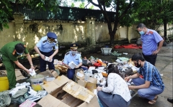Quảng Ninh tiêu hủy số lượng lớn hàng giả, không rõ nguồn gốc