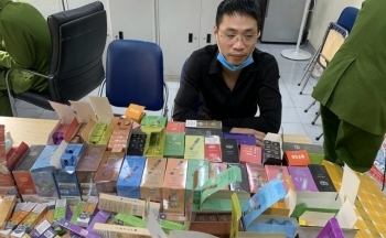 Tp. Hạ Long: Phát hiện hơn 10.000 điếu thuốc lá điện tử không rõ nguồn gốc
