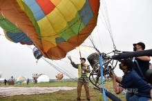Hà Nội: Trải nghiệm bay khinh khí cầu bên sông Hồng