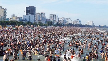 Thanh Hóa: Clip quay cảnh xả thải bẩn ra bãi biển Sầm Sơn là không đúng sự thật