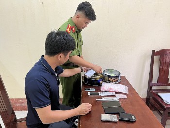 Thanh Hóa: Bắt 5 đối tượng trong đường dây mua bán ma túy liên tỉnh qua 