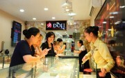Giá vàng SJC đứng yên