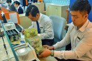 Ổn định lãi suất: Bài toán khó