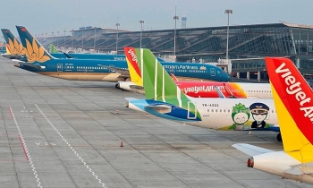 Vé máy bay Tết dồi dào và giá thấp, tàu hỏa mới bán được gần 15%