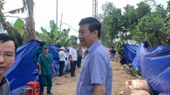 Gần 48 giờ giải cứu bé trai bị rơi vào trụ bê tông sâu 35 m