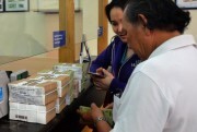 Khuyến khích sáp nhập ngân hàng yếu kém