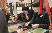 Giá vàng tăng vọt qua mốc 48 triệu đồng/lượng