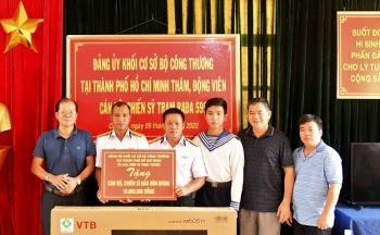 Đảng bộ Khối cơ sở Bộ Công Thương và Hải quân: Làm sâu sắc hơn mối quan hệ đoàn kết, sẻ chia