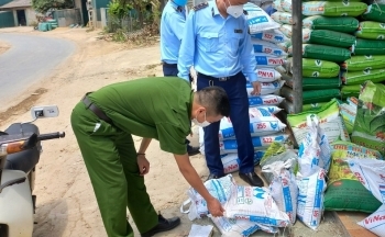 Hộp thư ngày 10/4: Phát hiện 200 bao thức ăn chăn nuôi ViNa - Hà Nam hết hạn sử dụng