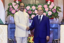 Chủ tịch nước Nguyễn Xuân Phúc tiếp Chủ tịch Hạ viện Ấn Độ