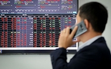 Chứng khoán vẫn rơi, khối ngoại mua ròng 5 phiên liên tiếp