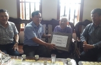 Lãnh đạo Thành phố Hải Phòng thăm, tặng quà gia đình chính sách