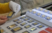 USD tiếp tục tăng, vàng sụt giảm