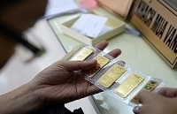 Giá vàng đột ngột giảm mạnh