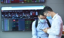 Cổ phiếu bank khởi sắc, hàng loạt nhóm khác chịu áp lực bán cuối phiên