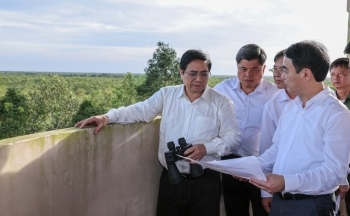 Thủ tướng Phạm Minh Chính khảo sát khu bảo tồn thiên nhiên tại Đồng bằng Sông Cửu Long