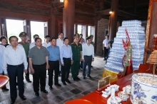Thủ tướng dâng hương tưởng niệm Chủ tịch Hồ Chí Minh, tri ân anh hùng, liệt sĩ tại các ‘địa chỉ đỏ’ ở Nghệ An