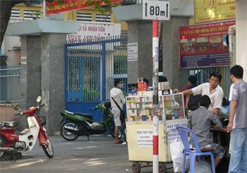 Bán thuốc lá ngoài cổng trường, bệnh viện: Bị phạt đến 10 triệu đồng