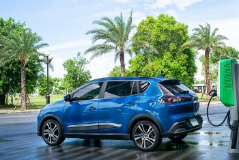 Suất đặt cọc ô tô điện VinFast VF e34 trở thành “hàng hot” trên thị trường