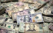 Tăng lãi suất để giữ giá trị đồng Việt Nam