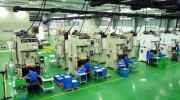 Sản xuất công nghiệp: Khai khoáng nhường chỗ cho chế biến, chế tạo