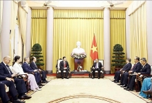 Chủ tịch nước Nguyễn Xuân Phúc tiếp Viện trưởng Tổng Viện Kiểm sát Liên bang Nga