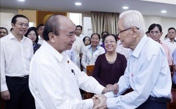Chủ tịch nước Nguyễn Xuân Phúc tiếp xúc cử tri Quận 10, TP Hồ Chí Minh